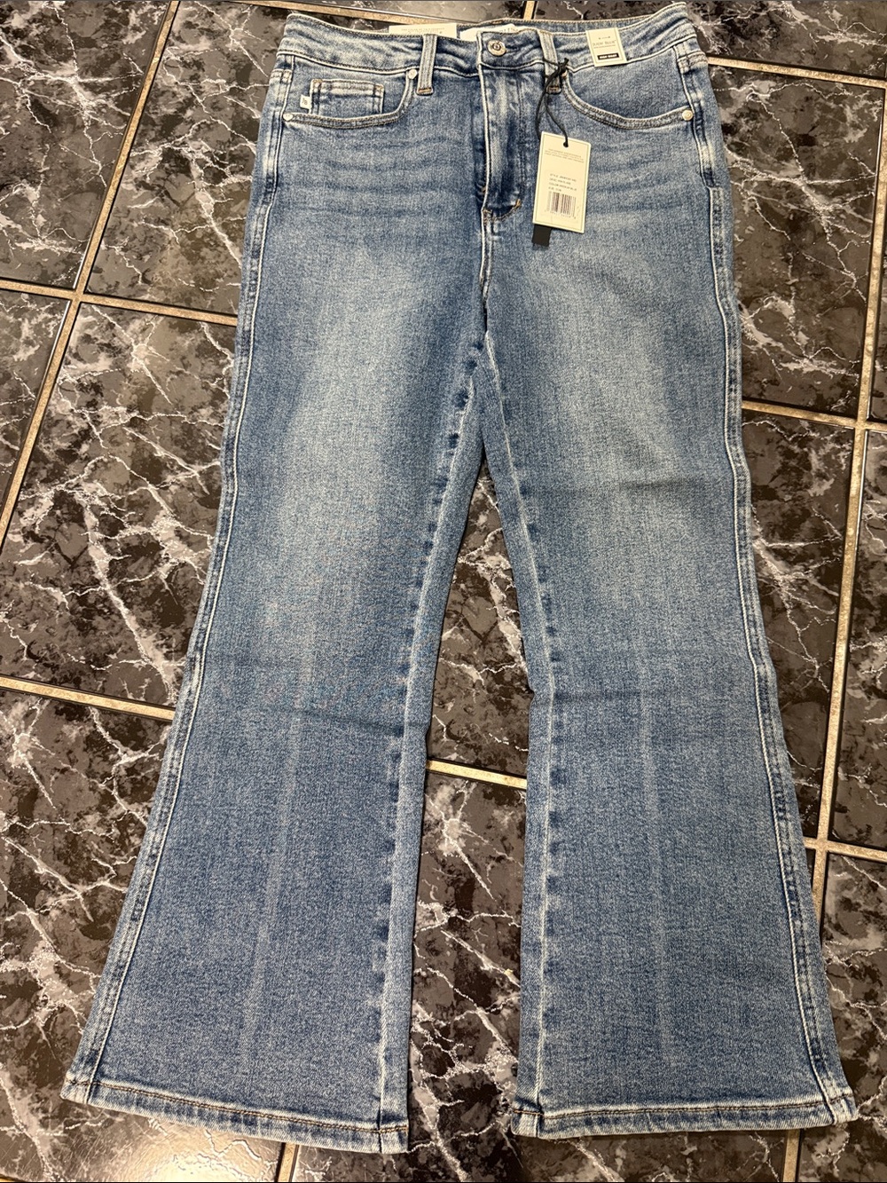 JUDY BLUE HIGH VINTAGE MEDIUM WASH KICK FLARE, INSEAM 27"